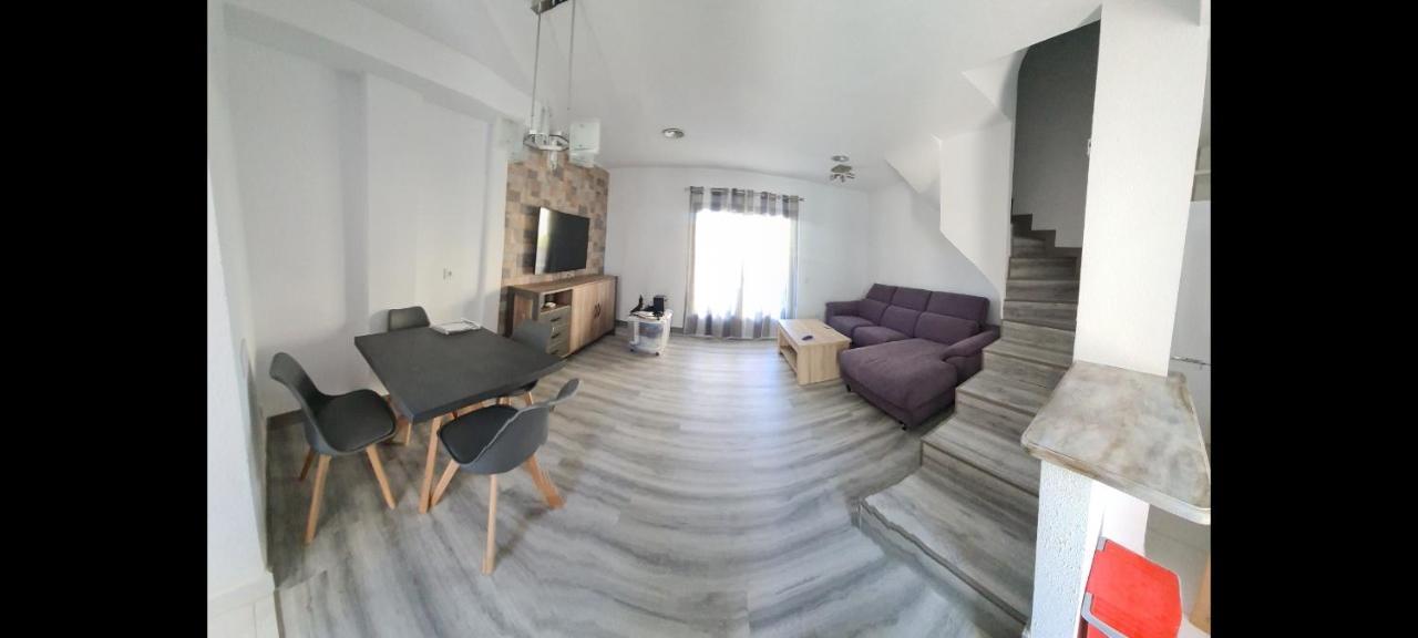 Atico Triplex Isla Verde エル・カンページョ エクステリア 写真